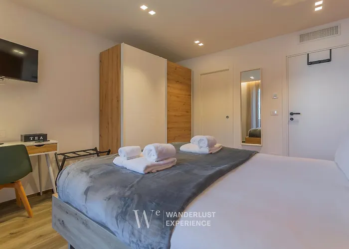 Wanderlust Experience Stone House *